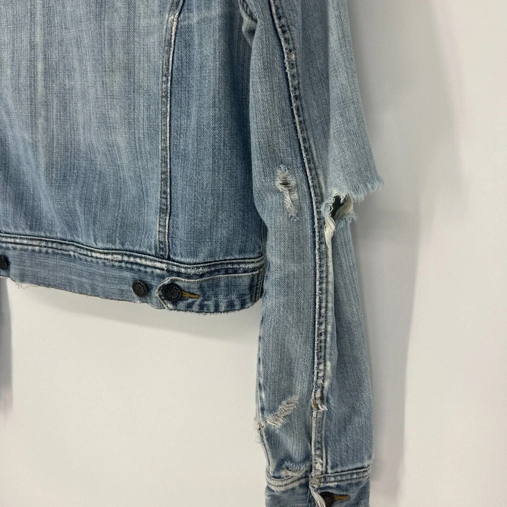 Roxy Crop Jean Jacket Womens Size M Blue Cotton Denim Distressed‎ Light Vtg Wash
